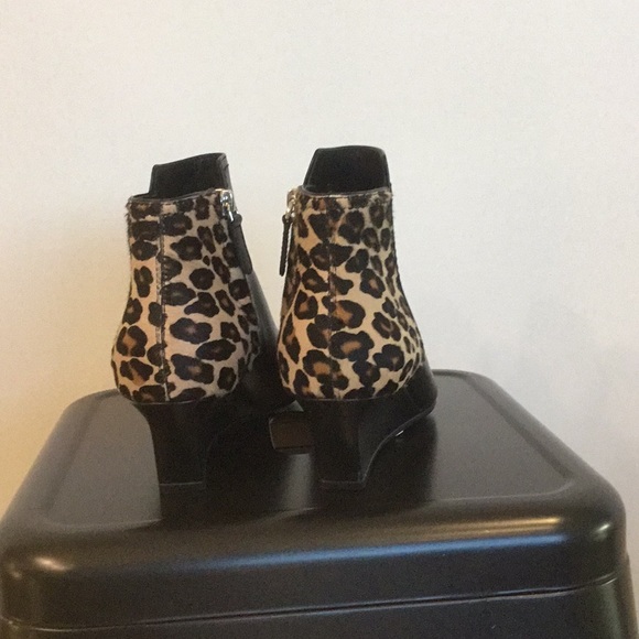 Tod’s Wedge Bootie - Picture 4 of 4